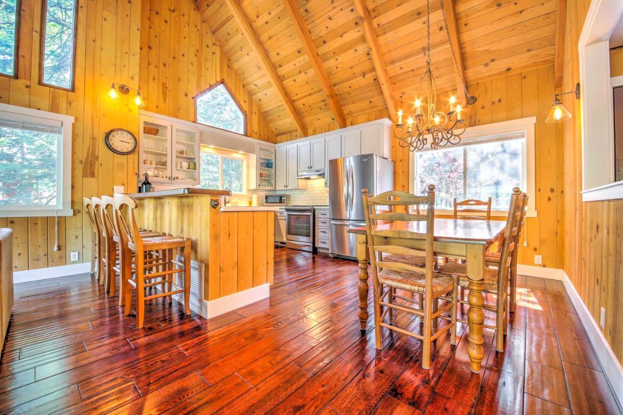 Gorgeous Lake Arrowhead Retreat Game Room And Deck Extérieur photo