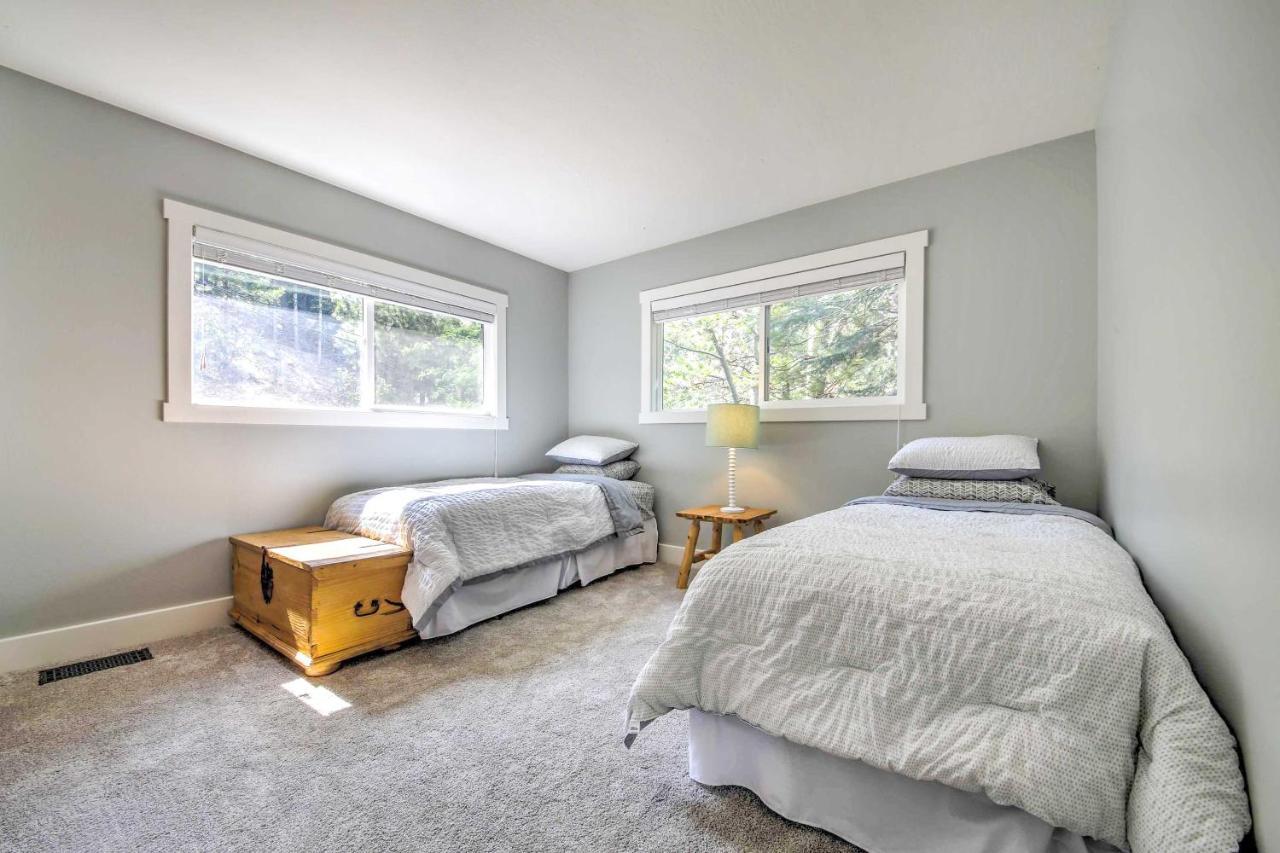 Gorgeous Lake Arrowhead Retreat Game Room And Deck Extérieur photo